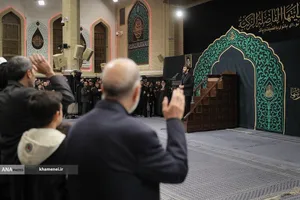 آخرین شب عزاداری شهادت حضرت زهرا(س) در حسینیه امام خمینی(ره)