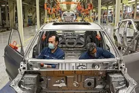 شعار در برابر اسناد؛ آیا خصوصی‌سازی خودروسازان به مرگ عملکردی منجر شد؟