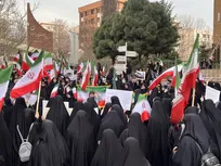 تجمع دانشجویان الزهرا(س) در حمایت از پرچم جمهوری اسلامی