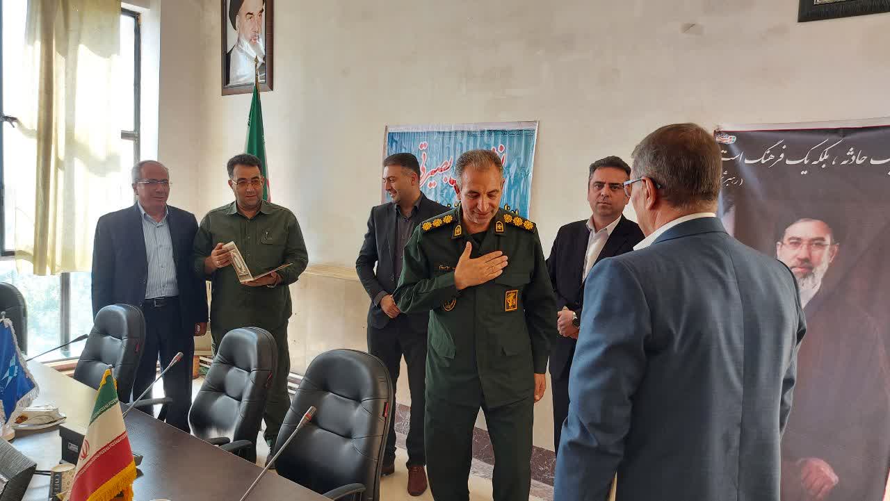 دانشگاه سنگر تولید علم، دانش و فناوری و کارگاه انسانسازی است دانشگاه سنگر تولید علم، دانش و فناوری و کارگاه انسانسازی است