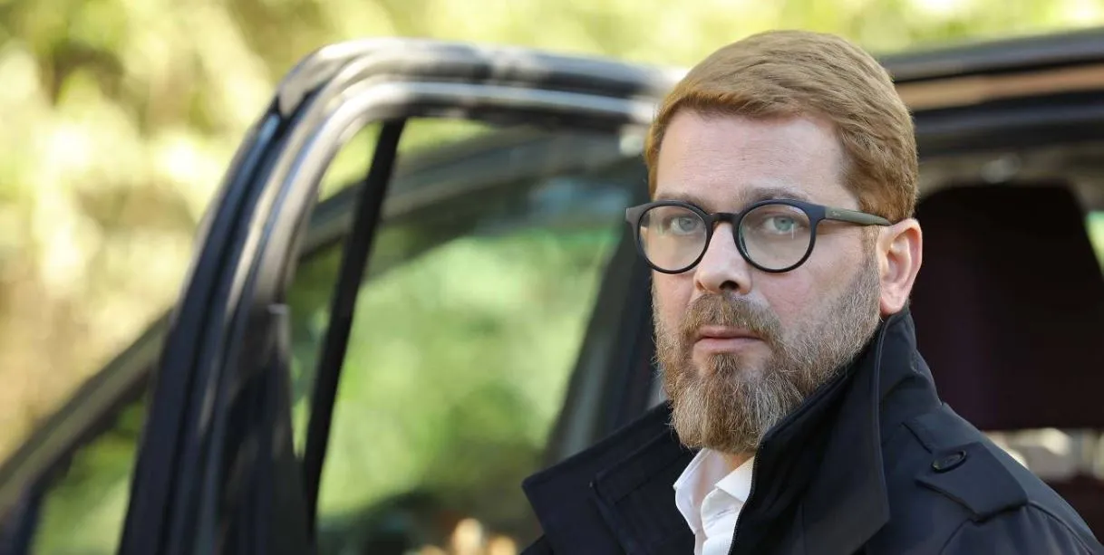 «غبار میمون»؛ زمینگیر شدن کمدی‌ساز در زمین مضمون امنیتی