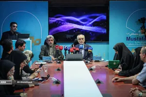 علی اکبر صالحی رئیس کارگروه علمی جایزه مصطفی(ص) و مهدی صفاری&zwnj;نیا مدیرعامل بنیاد علم و فناوری مصطفی&zwnj;(ص)