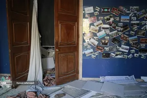 بازدید دکتر بیژن رنجبر رئیس دانشگاه آزاد اسلامی، پس از حمله هوایی آمریکا و رژیم صهیونیستی به سفارت سابق آمریکا(لانه جاسوسی) 