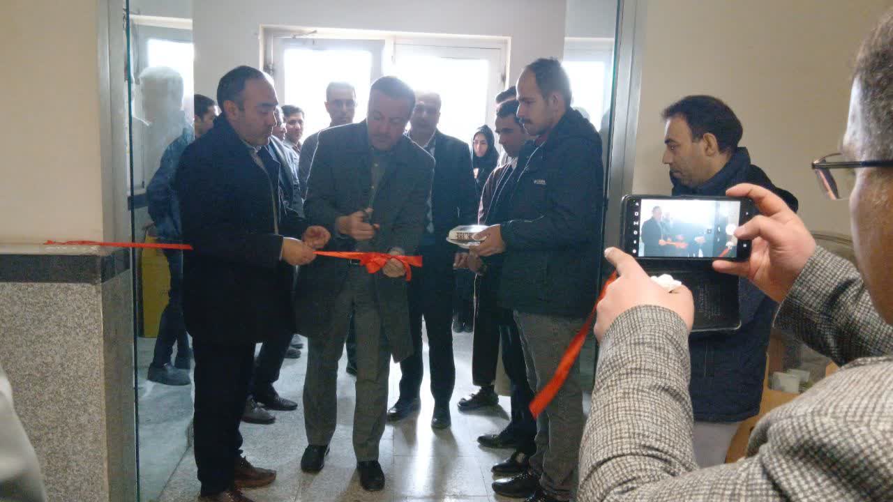 «نگار انقلاب» در آذرشهر؛ نمایش دستاوردهای علمی، فرهنگی و عمرانی انقلاب اسلامی در دانشگاه آزاد