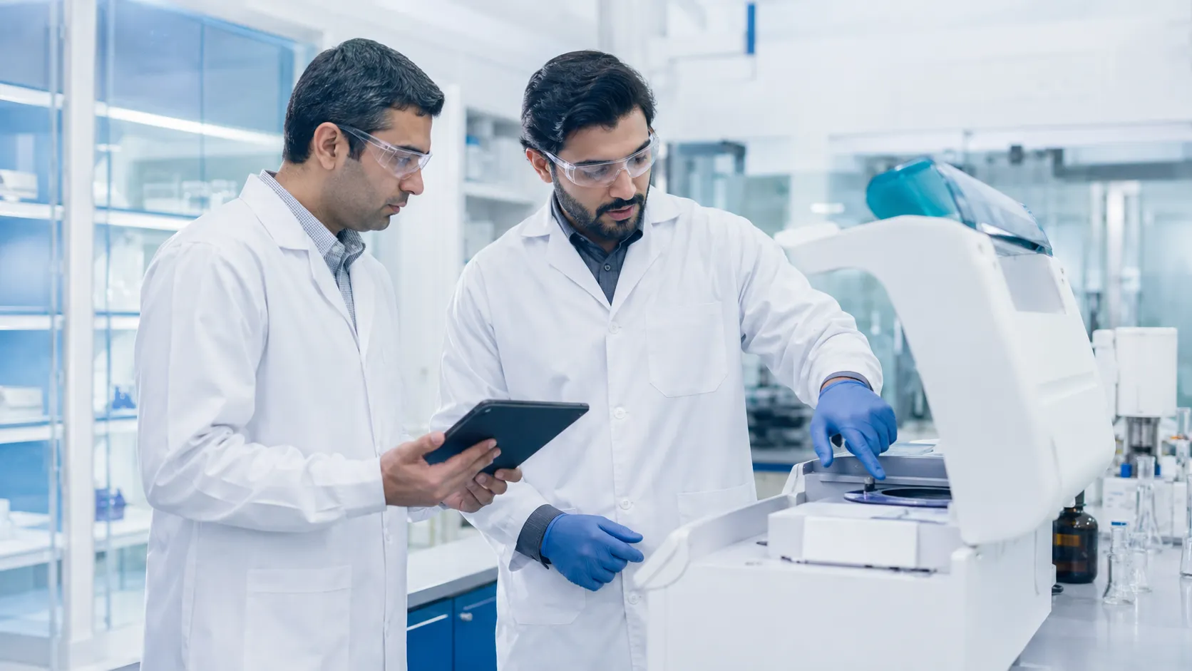 راهنمای جامع خرید تجهیزات و لوازم آزمایشگاهی از دانشور شیمی آرین
