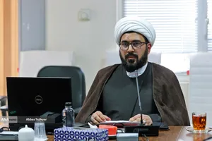 استاد محمد صادق ابوالحسنی منذر تاریخ&zwnj;پژوه و نویسنده در نشست عاشورا در منظومه فکری رهبر شهید، امام خامنه&zwnj;ای (قدس سره) 