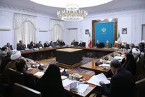 پزشکیان: حضور هنرمندان در صحنه در فضای غبارآلود اخیر قابل تقدیر است