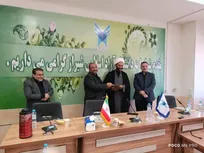 تجلیل از رئیس دانشگاه آزاد لارستان به‌دلیل تلاش در عرصه هم‌اندیشی و ارتقای دانش و بینش استادان