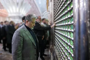 تجدید میثاق دانشگاهیان دانشگاه آزاد اسلامی با آرمان های امام خمینی(ره)