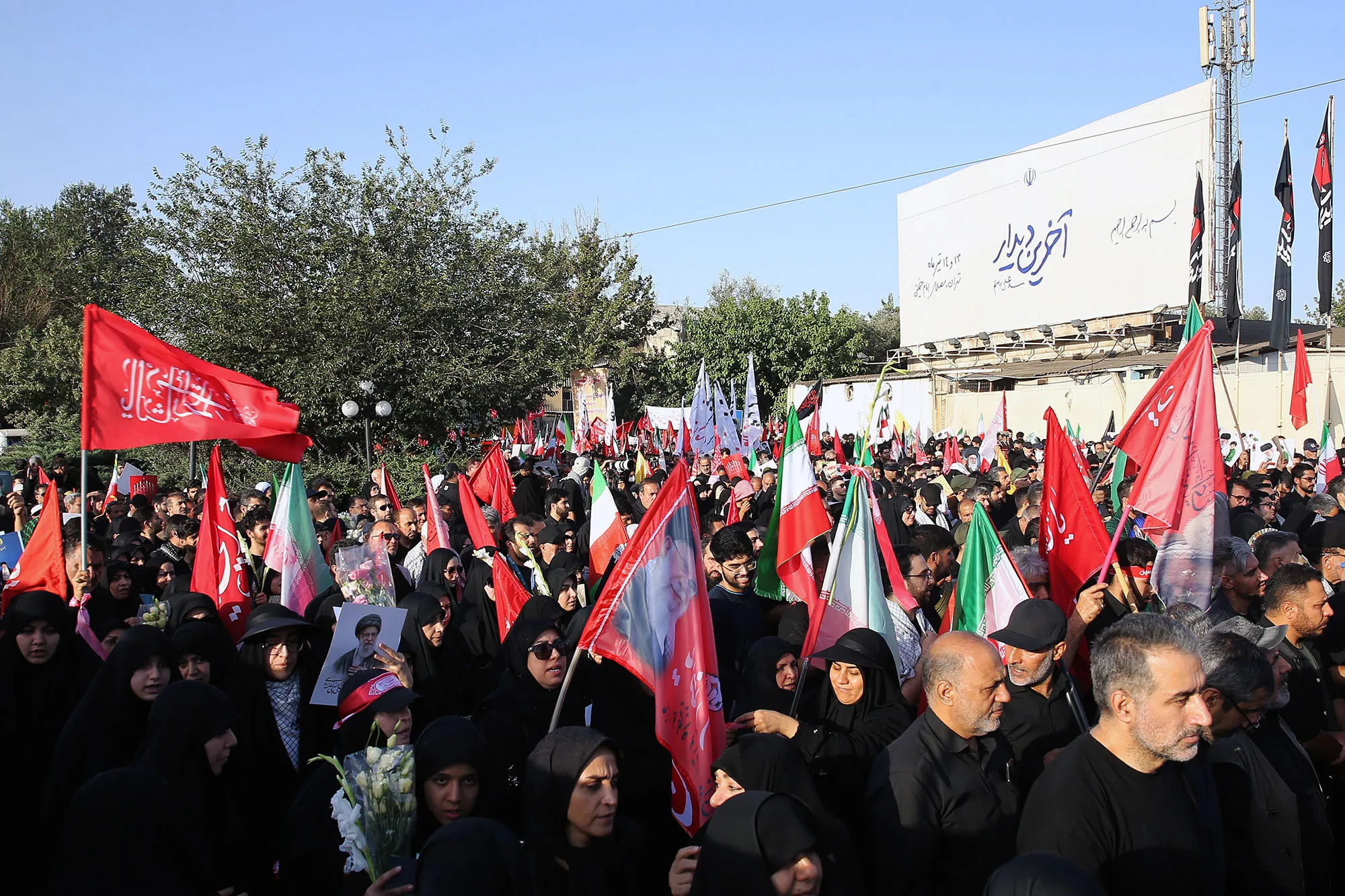 دومین روز مراسم وداع با رهبر شهید انقلاب
