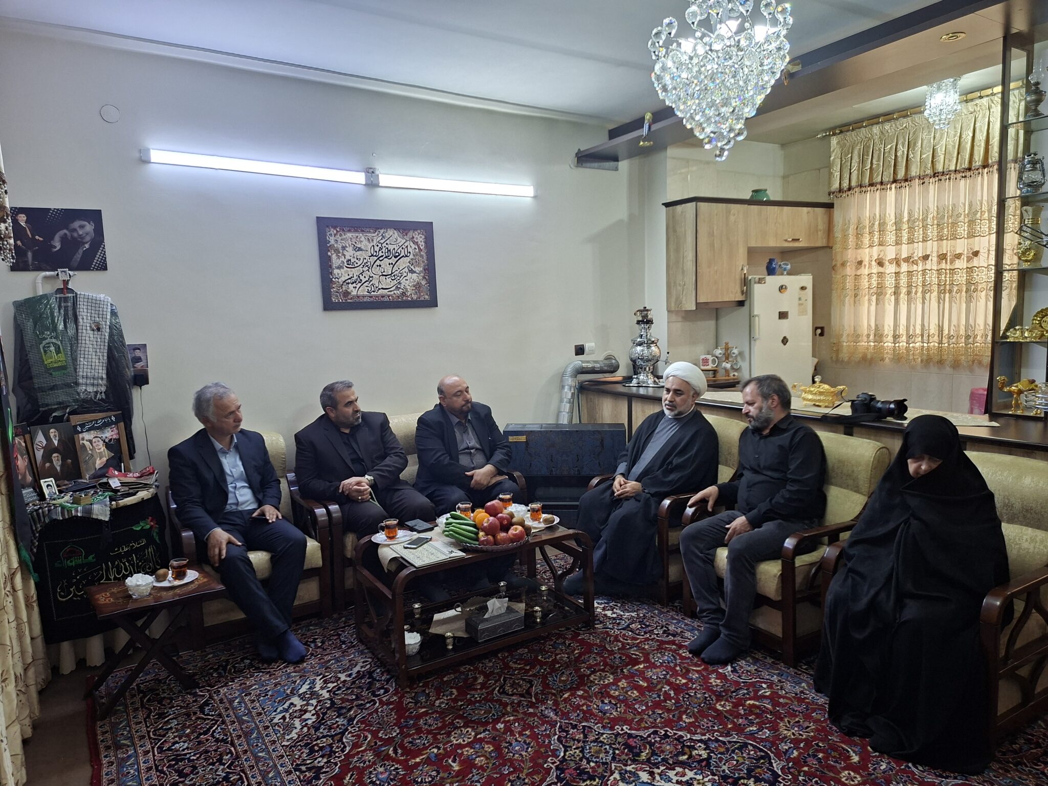 تغذیه روحی در کنار خانواده‌های شهدا؛ تأکید معاون علوم انسانی و رئیس مرکز امور شاهد دانشگاه آزاد بر جایگاه رفیع ایثارگران