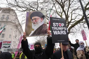 تظاهرات ساکنان لندن در حمایت از جمهوری اسلامی ایران و محکوم کردن حملات صهیونی - آمریکایی به خاک ایران