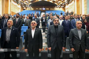 پاسداشت مقام استادان و یادبود پنج شهیددانشجوی شهید دانشگاه تهران در جنگ رمضان