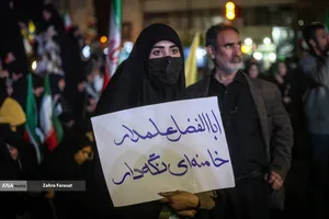 اجتماع مردمی در حمایت از رزمندگان اسلام