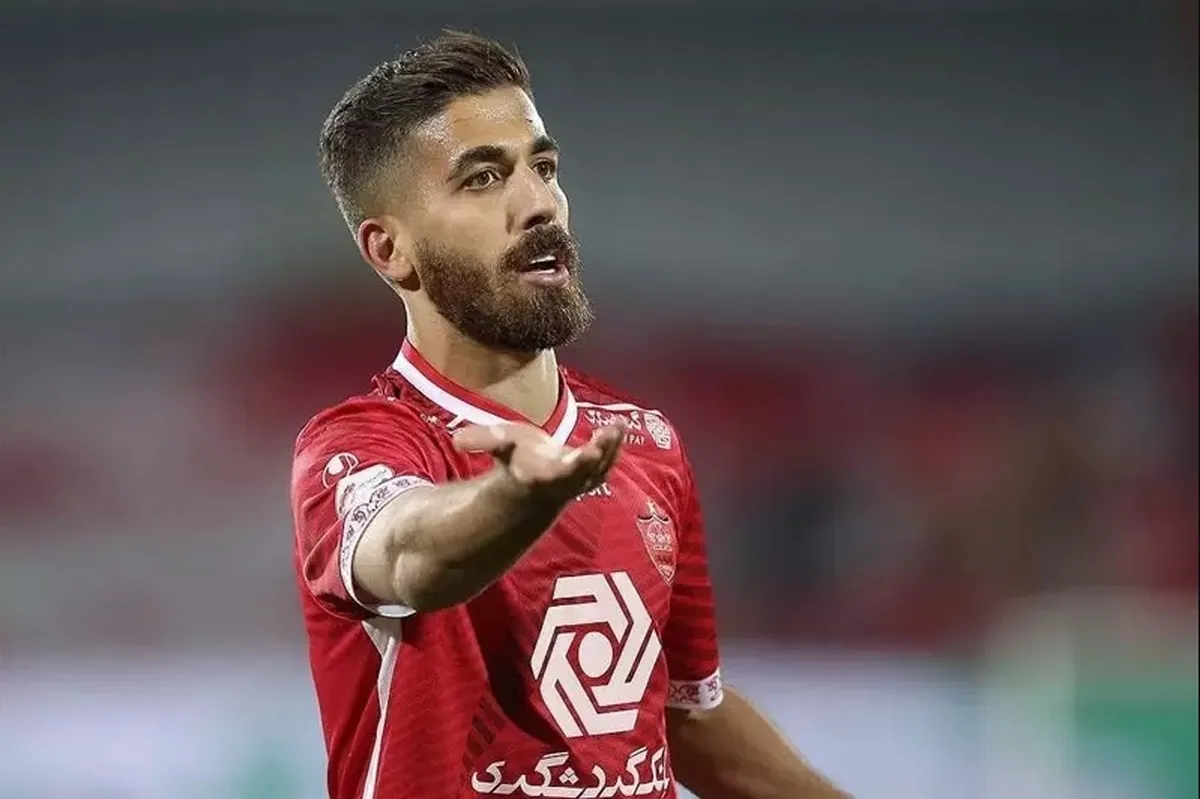 فرجی: دریافتی بازیکنان پرسپولیس واقعاً خجالت آور است/ دیشب تا صبح تب و لرز داشتم+فیلم