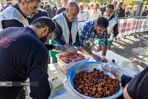 برپایی موکب خادمیاران و یاوران رضوی منطقه دارالمومنین در مسیر پیاده&zwnj;روی جاماندگان اربعین