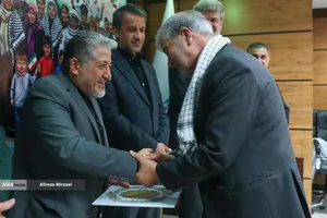 نشست جمعی از بسیجیان با بیژن رنجبر رئیس دانشگاه آزاد اسلامی