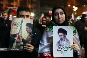 اجتماع مردمی در خونخواهی امام شهید امت - میدان انقلاب