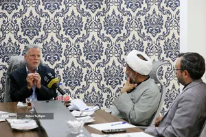 نشست علمی با موضوع نقش امام مجاهد شهید در تقریب مذاهب