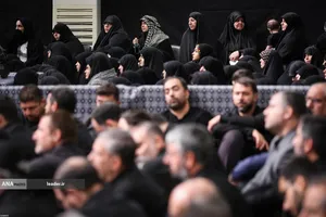 عزاداری شب تاسوعای حسینی(ع) در حسینیه امام خمینی(ره)