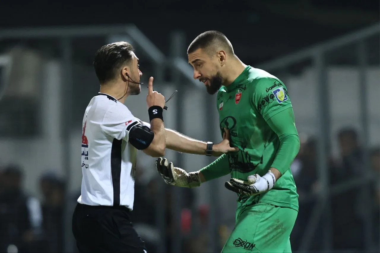 الکسیس گندوز گوپال ناظمی نساجی پرسپولیس هفته بیست و ششتم لیگ 24، 22 فروردین 1404