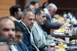 نشست جمعی از بسیجیان با بیژن رنجبر رئیس دانشگاه آزاد اسلامی