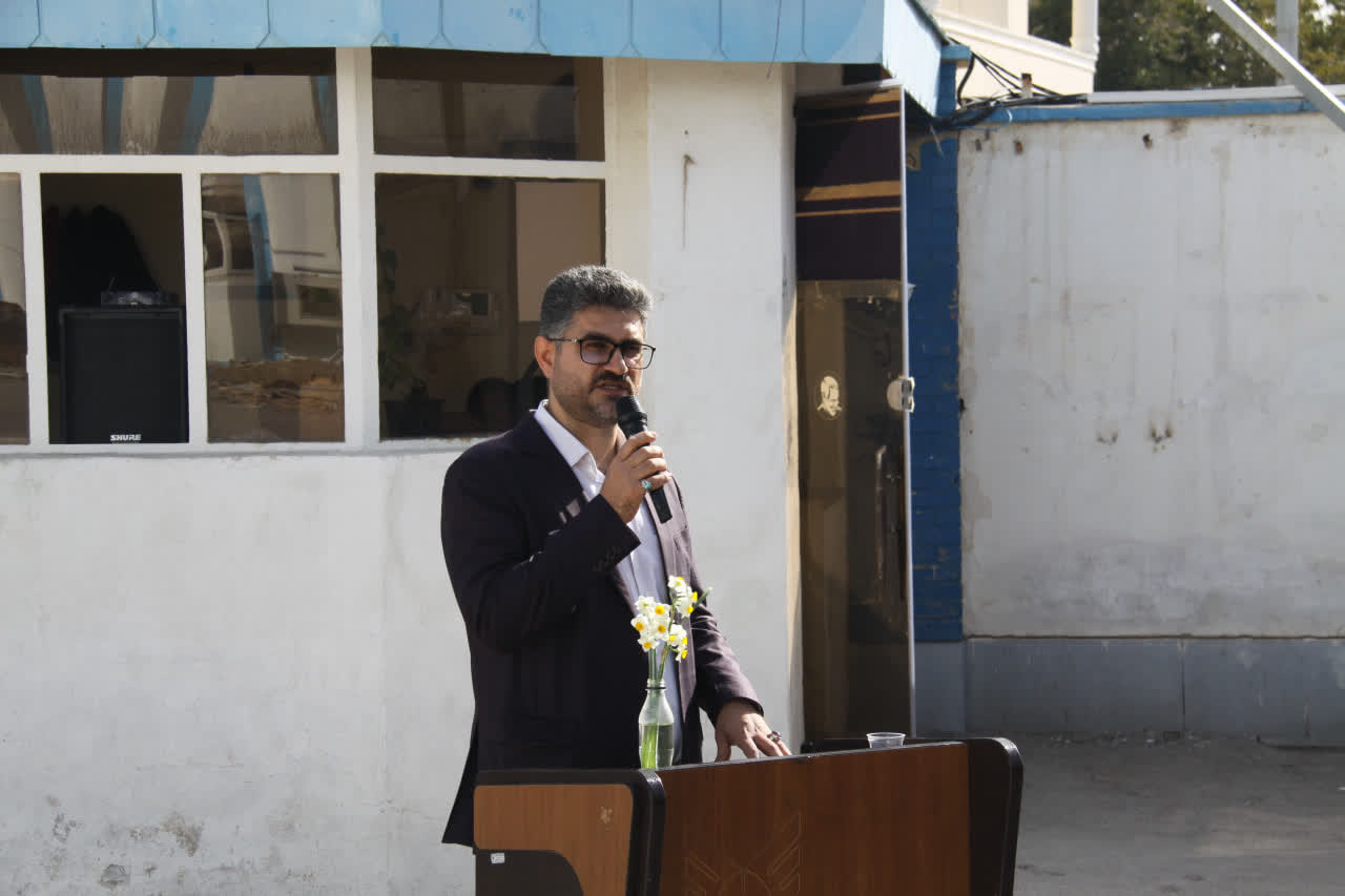 امام خمینی(ره) با نفس مسیحایی جان تازه‌ای به کالبد ایران دمید