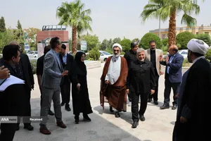  بازدید دکتر رنجبر و حجت&zwnj;الاسلام&zwnj;والمسلمین خسروپناه از مراکز فناوری و تحقیقاتی دانشگاه آزاد اسلامی واحد اصفهان 