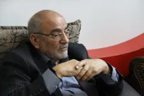 دیدار رئیس و جمعی از کارکنان دانشگاه با پایه‌گذار حرکت نوین دانشگاه آزاد بوشهر