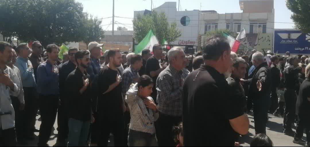 دانشگاهیان دانشگاه آزاد اسلامی واحد مرودشت در عزای رهبر شهید