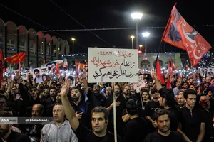 شامگاه نخستین روز وداع با رهبر شهید انقلاب
