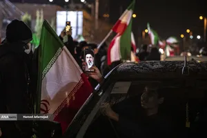 بیعت مردم تهران با حضرت آیت الله سید مجتبی خامنه ای رهبر جدید انقلاب اسلامی ایران - میدان شهدا