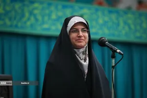 دیدار هزاران نفر از زنان و دختران با رهبر معظم انقلاب