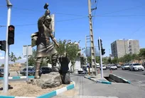 مجسمه کاوه آهنگر در شادآبادِ تهران رونمایی شد