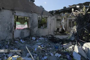 بازدید دکتر بیژن رنجبر رئیس دانشگاه آزاد اسلامی، پس از حمله هوایی آمریکا و رژیم صهیونیستی به سفارت سابق آمریکا(لانه جاسوسی) 