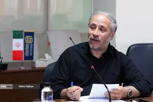 جواد کامور بخشایش در نشست علمی &laquo;عاشورا در منظومه فکری امام خمینی(قدس&zwnj;سره)؛ در امتداد مکتب حسینی&raquo;