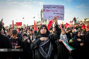 تشییع پیکر مطهر آقای شهید ایران و خانواده ایشان -۱
