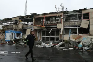 بازدید اصحاب رسانه از پایگاه مدیرت بحران نازی&zwnj;آباد و خودروهای آسیب دیده اورژانس در اثر تجاوز صهیونیستی آمریکایی