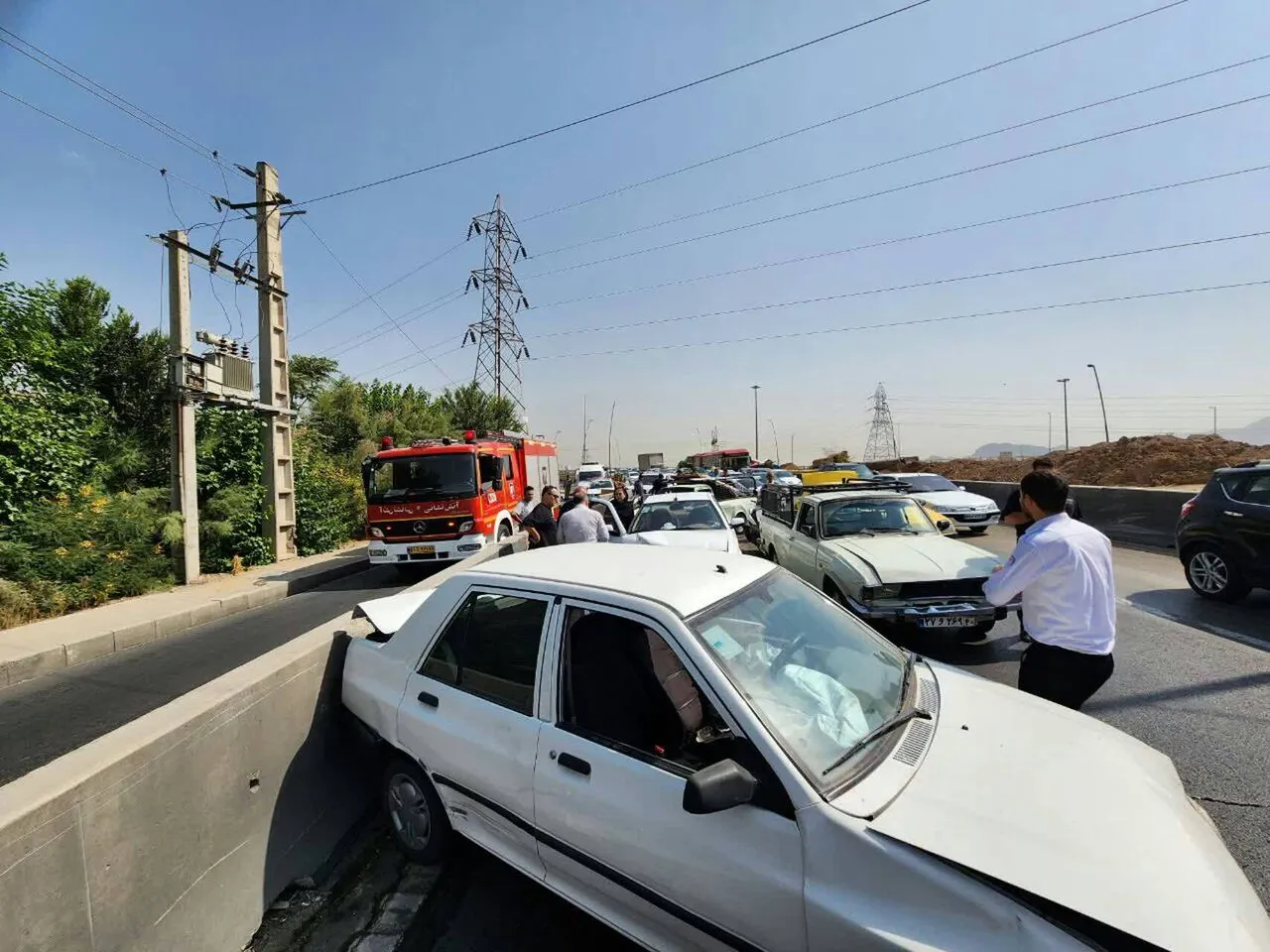 تصادف زنجیره‌ای 