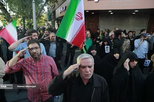 تشییع پیکر مطهر دریابان شهید &laquo;علیرضا تنگسیری&raquo; فرمانده دلاور خلیج فارس و جمعی از شهدای والامقام