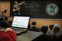 تحصیل مدرک یا تحصیل پول؛ یک دوراهی