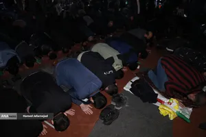 اقامه نماز استغاثه به امام زمان زمان(عج) - چهارراه نبرد خیابان پیروزی