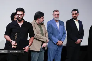 آیین اختتامیه نهمین جشنواره تلویزیونی مستند عصر امروز در پردیس سینمایی ملت برگزار شد.
