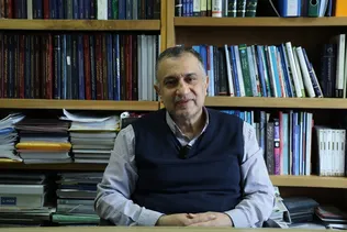 رئیس دانشگاه شریف: اولویت‌های پژوهشی کشور باید به سمت مسائل دوران «پساجنگ» تغییر کند/ زیرساخت‌های هوش مصنوعی در دانشگاه‌ها احیا شود