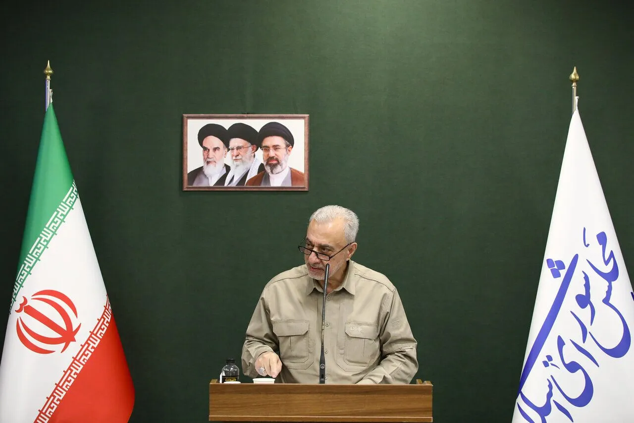 مهرداد اخلاقی