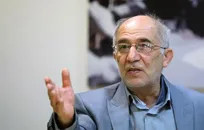 سردار علایی: ۲۷ ناو هواپیمابر ثابت در خلیج فارس داریم