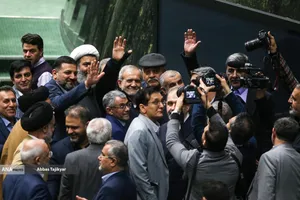 تقدیم لایحه بودجه ۱۴۰۵ توسط رئیس جمهور به مجلس