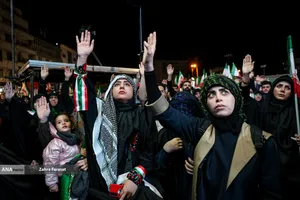 اجتماع مردمی در حمایت از رزمندگان اسلام