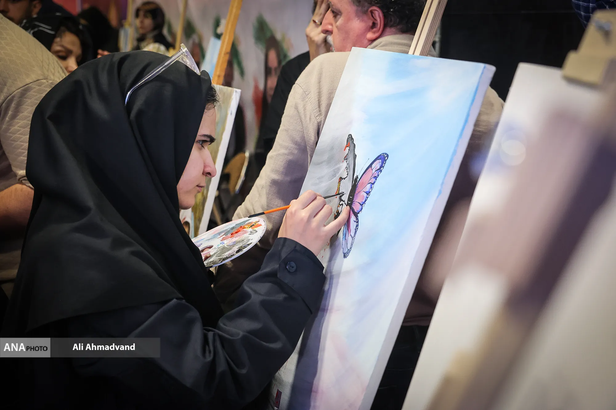واحد فرشچیان