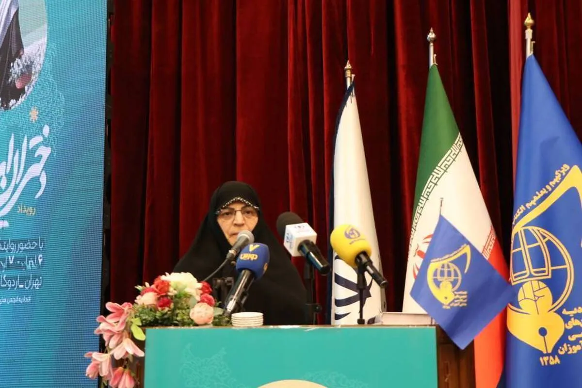 مربیان باید موضوعات را با ارزش‌های دینی تبیین و تشریح کنند